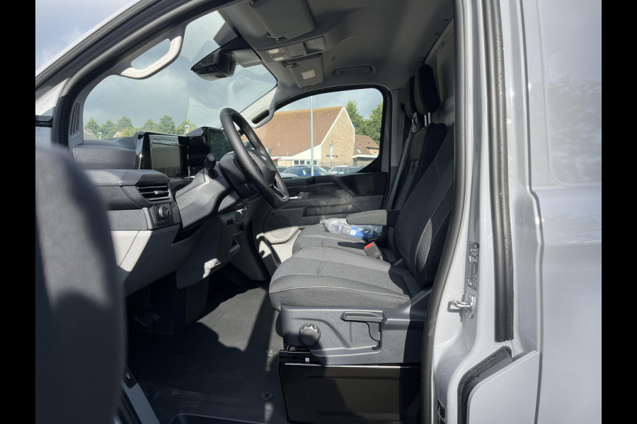Ford Transit Custom 320 2.5 PHEV L2H1 Limited | 0,99% Renteactie | SCI | 233pk | Driver Assistance pack Premium | Wegklapbare Trekhaak | Verwarmd Stuurwiel | 17 inch Licht metalen Velgen | B&O Speakers