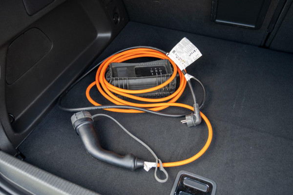 Opel Grandland 1.6 Turbo Plug-In Hybrid Ultimate | Prijs rijklaar incl. 12 mnd garantie | Memory lederen stoelen Camera Blindspot