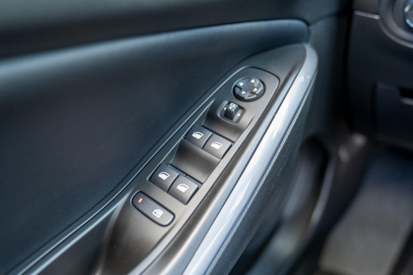 Opel Grandland 1.6 Turbo Plug-In Hybrid Ultimate | Prijs rijklaar incl. 12 mnd garantie | Memory lederen stoelen Camera Blindspot