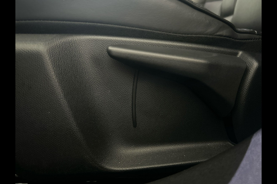 DS DS 3 Crossback E-Tense So Chic 50 kWh | Lederen Bekleding | Head Up Display | Zwart dak | SoH (batterijcheck) 90,8 % score!