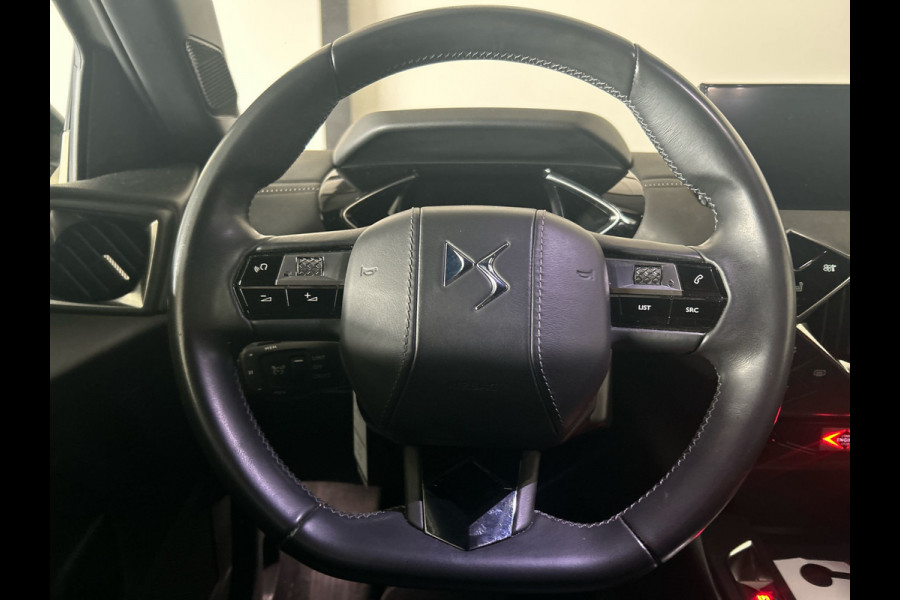 DS DS 3 Crossback E-Tense So Chic 50 kWh | Lederen Bekleding | Head Up Display | Zwart dak | SoH (batterijcheck) 90,8 % score!