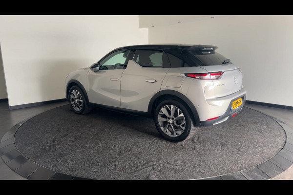 DS DS 3 Crossback E-Tense So Chic 50 kWh | Lederen Bekleding | Head Up Display | Zwart dak | SoH (batterijcheck) 90,8 % score!