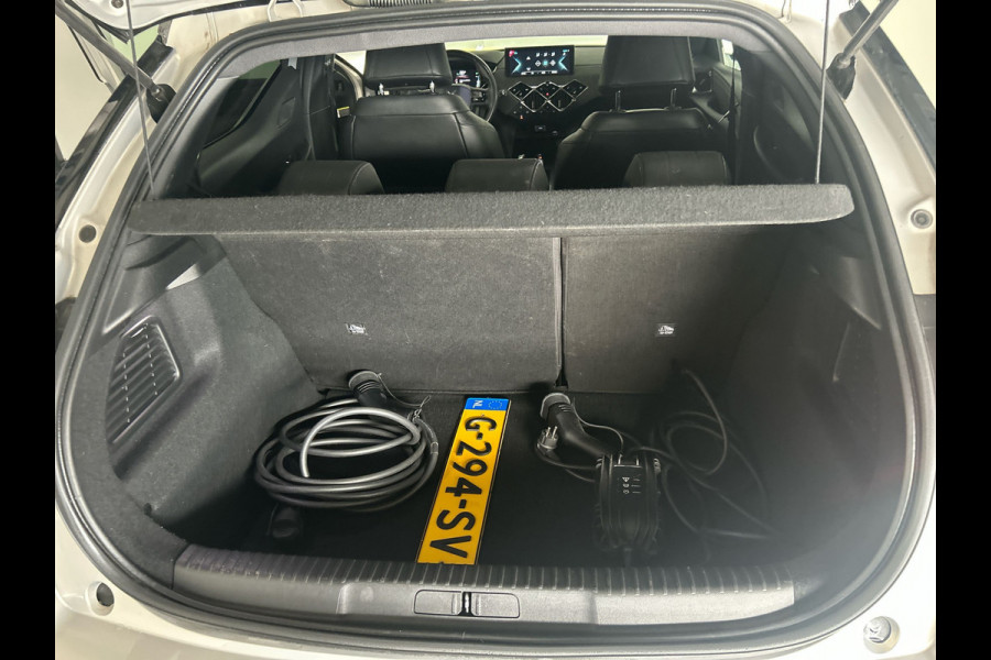 DS DS 3 Crossback E-Tense So Chic 50 kWh | Lederen Bekleding | Head Up Display | Zwart dak | SoH (batterijcheck) 90,8 % score!