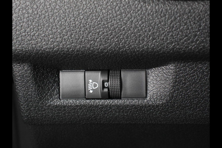 Opel Vivaro 2.0 CDTI 145pk Automaat L2H1 Edition 3-zits Demo! Navigatie Airco Bluetooth Trekhaak Parkeer sensoren