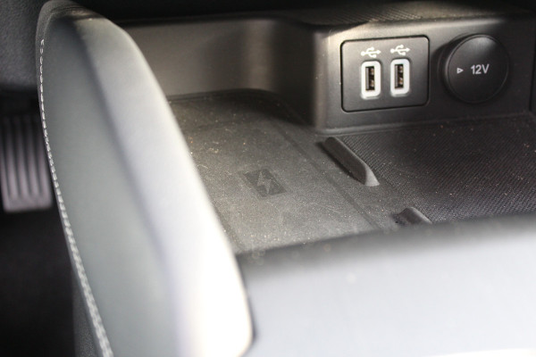 Ford Kuga 2.5 PHEV Vignale | Nieuwstaat 1e Eigenaar | NL Auto | B&O | Head-up | 20"
