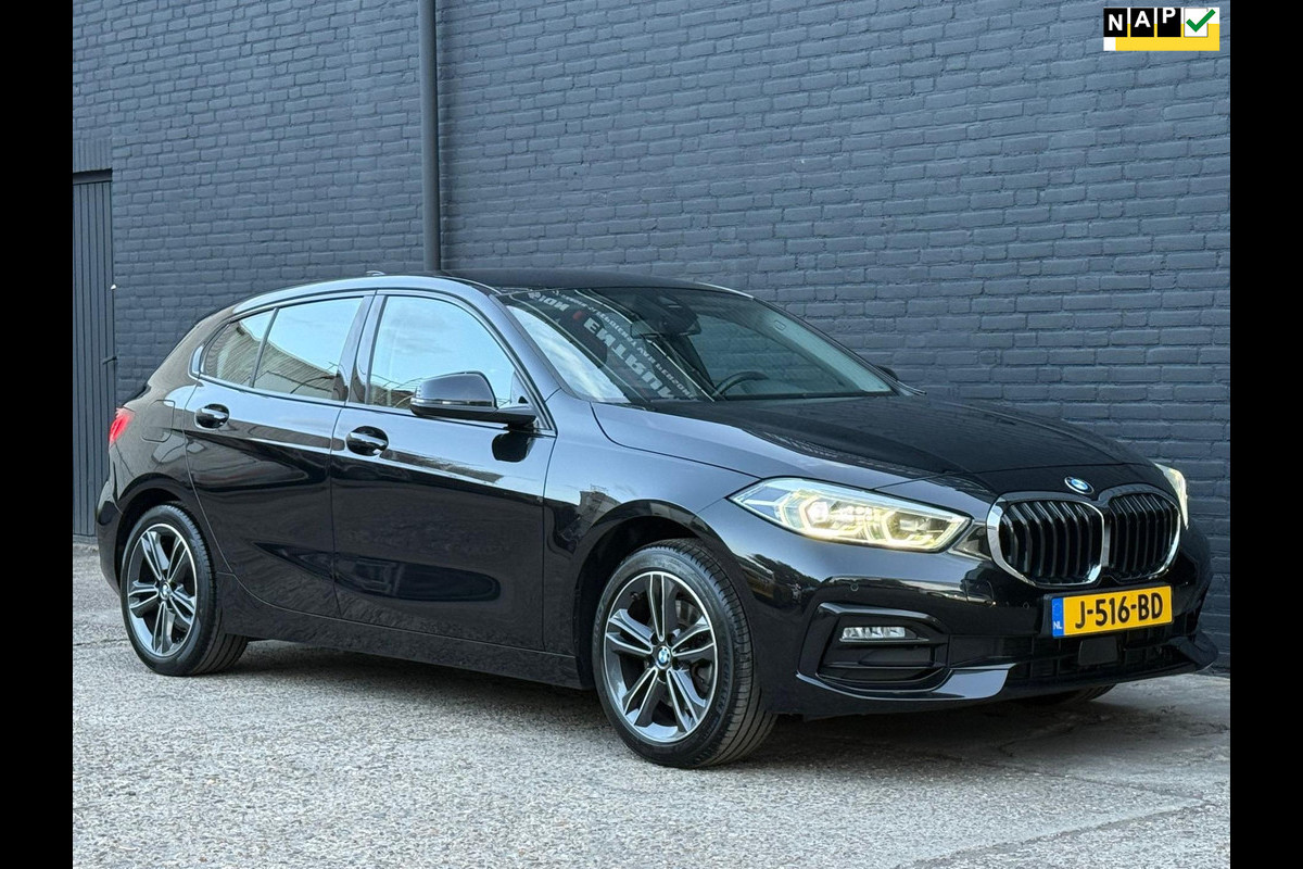BMW 1-serie 118i Executive Edition | M SPORT | CARPLAY | LEER | MULTI STUUR | TREKHAAK