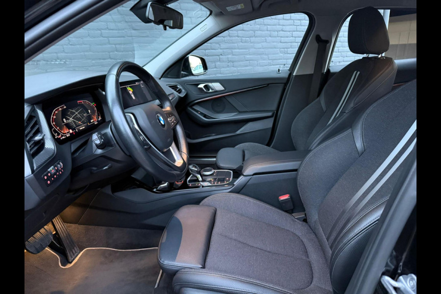BMW 1-serie 118i Executive Edition | M SPORT | CARPLAY | LEER | MULTI STUUR | TREKHAAK