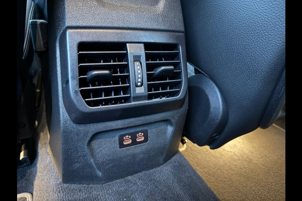 BMW 1-serie 118i Executive Edition | M SPORT | CARPLAY | LEER | MULTI STUUR | TREKHAAK
