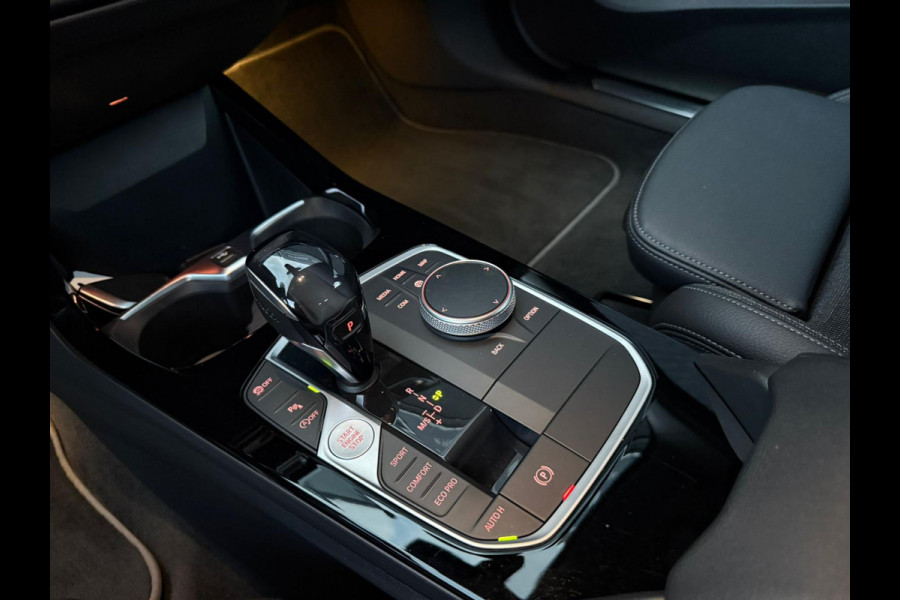 BMW 1-serie 118i Executive Edition | M SPORT | CARPLAY | LEER | MULTI STUUR | TREKHAAK