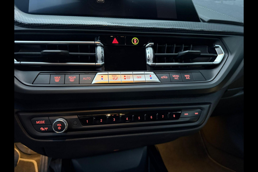 BMW 1-serie 118i Executive Edition | M SPORT | CARPLAY | LEER | MULTI STUUR | TREKHAAK