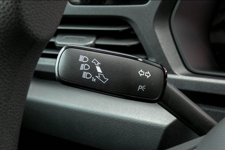 Volkswagen Caddy Cargo 2.0 TDI Style | DIGITAAL DISPLAY | LEDEREN STOELEN | NAVIGATIE | APLLE CARPLAY / ANDROID AUTO Volkswagen Caddy Cargo 2.0 TDI Style | DIGITAAL DISPLAY | LEDEREN STOELEN | NAVIGATIE | APLLE CARPLAY / ANDROID AUTO