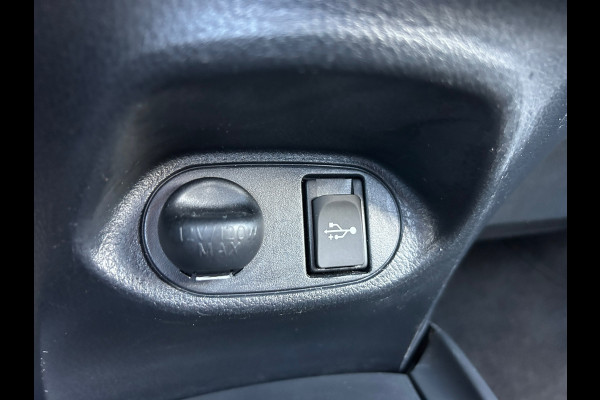 Toyota Yaris 1.0 VVT-i Connect Apple Carplay Camera Rijklaarprijs!