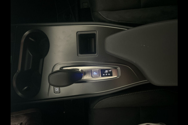 Lexus UX 300e Business Line 73 kWh | Nieuwprijs € 55.100,00, 45% korting | Adaptieve cruise control | Achteruitrijcamera | Premium kwaliteit voor een topprijs