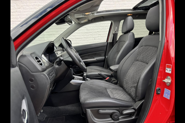 Suzuki Vitara 1.4 Boosterjet Style Smart Hybrid AllGrip Adaptive cruise Climate control Panoramadak Apple / Android Navigatie