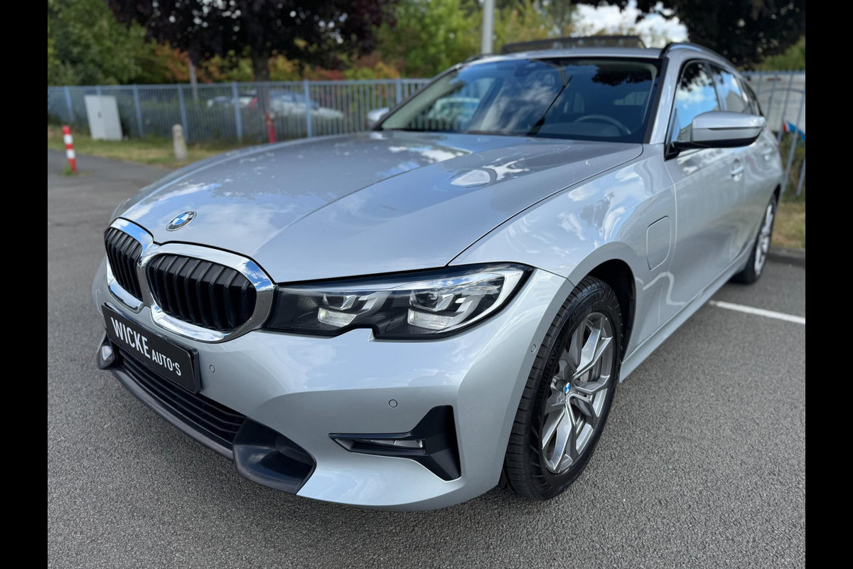 BMW 3 Serie Touring 330e xDrive High Executive Panorama Leder Camera BMW 3 Serie Touring 330e xDrive High Executive Panorama Leder Camera