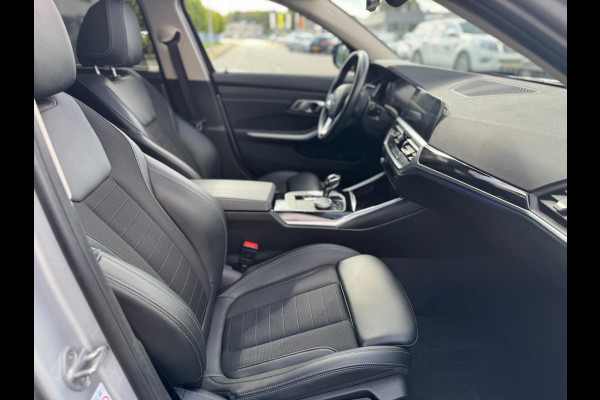 BMW 3 Serie Touring 330e xDrive High Executive Panorama Leder Camera