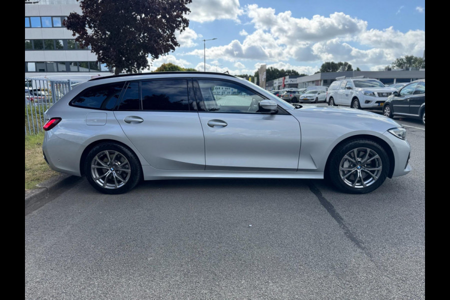 BMW 3 Serie Touring 330e xDrive High Executive Panorama Leder Camera