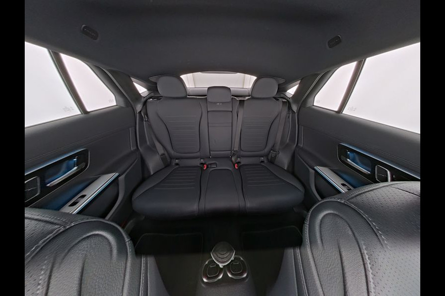 Mercedes-Benz GLC Coupé 300 e 4MATIC AMG Plug-In Hybride AMG Line | Night Pakket | Panorama Schuif-Kanteldak | Burmester® | Trekhaak | 20 Inch AMG Velgen | Distronic. Inclusief 24 maanden MB Certified garantie voor Europa.