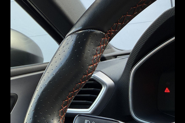 Seat Leon Sportstourer 1.0 eTSI FR Business Intense | Virtual | Apple Carplay | Clima | 18'' Inch
