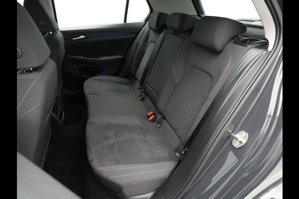 Volkswagen Golf 1.0 eTSI 110pk DSG Life Business Ergo Stoelen Navigatie Carplay 271