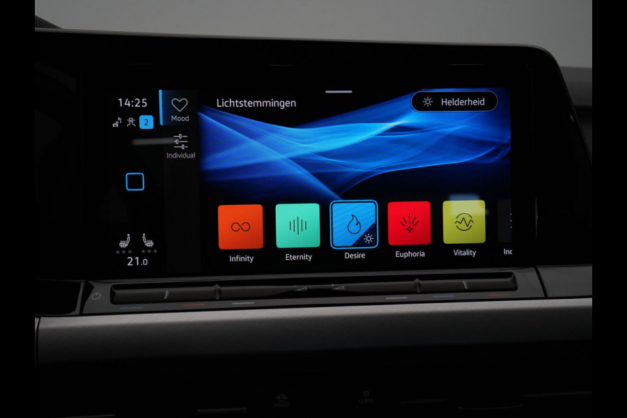 Volkswagen Golf 1.0 eTSI 110pk DSG Life Business Ergo Stoelen Navigatie Carplay 271