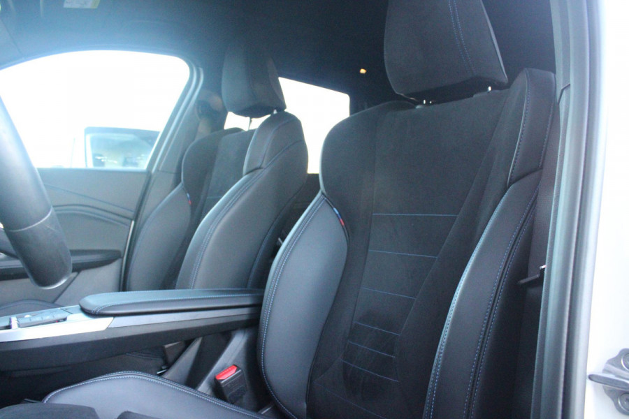 BMW X1 xDrive30e M-SPORT | PANORAMISCH SCHUIF/KANTEL DAK | ELEKTRISCH WEGKLAPBARE TREKHAAK | HARMAN/KARDON AUDIO SYSTEM | ALARMINSTALLATIE | ELEKTRISCH BEDIENBARE VOORSTOELEN MET GEHEUGENFUNCTIE "ACTIEVE ZITPLAATSEN" | STOEL VERWARMING | DRIVING ASSISTANT PROFESSIONAL MET O.A. ACTIVE LANE ASSIST | HARMAN HARDON AUDIO SYSTEM | SHADOW LINE | INNOVATION PAKKET MET O.A. 3D VIEW CAMERA'S, ADAPTIEVE LED KOPLAMPEN, HEAD UP DISPLAY, BMW LIVE PROFFESIONAL DASHBOARD, DRAADLOZE TELEFOONLADER | NAVIGATIE | DRAADLOZE APPLE CARPLAY/ANDROID AUTO | DAB+ RADIO | ELEKTRISCH BEDIENBARE ACHTERKL