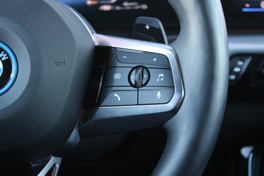 BMW X1 xDrive30e M-SPORT | PANORAMISCH SCHUIF/KANTEL DAK | ELEKTRISCH WEGKLAPBARE TREKHAAK | HARMAN/KARDON AUDIO SYSTEM | ALARMINSTALLATIE | ELEKTRISCH BEDIENBARE VOORSTOELEN MET GEHEUGENFUNCTIE "ACTIEVE ZITPLAATSEN" | STOEL VERWARMING | DRIVING ASSISTANT PROFESSIONAL MET O.A. ACTIVE LANE ASSIST | HARMAN HARDON AUDIO SYSTEM | SHADOW LINE | INNOVATION PAKKET MET O.A. 3D VIEW CAMERA'S, ADAPTIEVE LED KOPLAMPEN, HEAD UP DISPLAY, BMW LIVE PROFFESIONAL DASHBOARD, DRAADLOZE TELEFOONLADER | NAVIGATIE | DRAADLOZE APPLE CARPLAY/ANDROID AUTO | DAB+ RADIO | ELEKTRISCH BEDIENBARE ACHTERKL