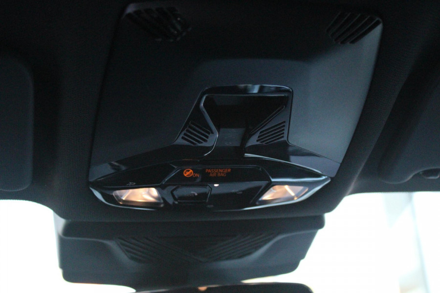 BMW X1 xDrive30e M-SPORT | PANORAMISCH SCHUIF/KANTEL DAK | ELEKTRISCH WEGKLAPBARE TREKHAAK | HARMAN/KARDON AUDIO SYSTEM | ALARMINSTALLATIE | ELEKTRISCH BEDIENBARE VOORSTOELEN MET GEHEUGENFUNCTIE "ACTIEVE ZITPLAATSEN" | STOEL VERWARMING | DRIVING ASSISTANT PROFESSIONAL MET O.A. ACTIVE LANE ASSIST | HARMAN HARDON AUDIO SYSTEM | SHADOW LINE | INNOVATION PAKKET MET O.A. 3D VIEW CAMERA'S, ADAPTIEVE LED KOPLAMPEN, HEAD UP DISPLAY, BMW LIVE PROFFESIONAL DASHBOARD, DRAADLOZE TELEFOONLADER | NAVIGATIE | DRAADLOZE APPLE CARPLAY/ANDROID AUTO | DAB+ RADIO | ELEKTRISCH BEDIENBARE ACHTERKL