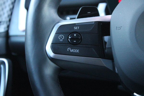 BMW X1 xDrive30e M-SPORT | PANORAMISCH SCHUIF/KANTEL DAK | ELEKTRISCH WEGKLAPBARE TREKHAAK | HARMAN/KARDON AUDIO SYSTEM | ALARMINSTALLATIE | ELEKTRISCH BEDIENBARE VOORSTOELEN MET GEHEUGENFUNCTIE "ACTIEVE ZITPLAATSEN" | STOEL VERWARMING | DRIVING ASSISTANT PROFESSIONAL MET O.A. ACTIVE LANE ASSIST | HARMAN HARDON AUDIO SYSTEM | SHADOW LINE | INNOVATION PAKKET MET O.A. 3D VIEW CAMERA'S, ADAPTIEVE LED KOPLAMPEN, HEAD UP DISPLAY, BMW LIVE PROFFESIONAL DASHBOARD, DRAADLOZE TELEFOONLADER | NAVIGATIE | DRAADLOZE APPLE CARPLAY/ANDROID AUTO | DAB+ RADIO | ELEKTRISCH BEDIENBARE ACHTERKL
