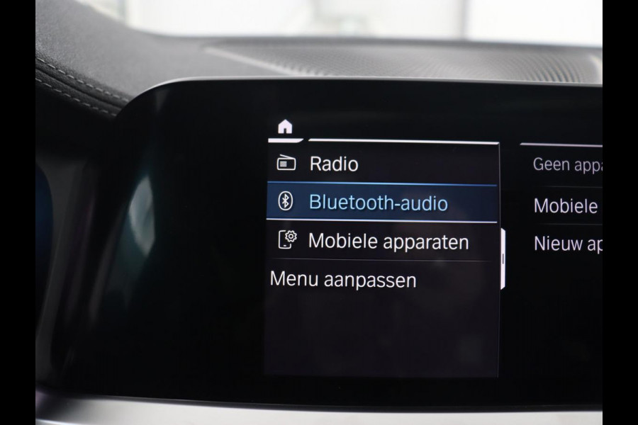 BMW 3-serie 330e xDrive Luxury Line | Panoramadak | Adaptive cruise | Stoelverwarming | Leder | Sportstoelen | Trekhaak | Sfeerverlichting | Live Cockpit | Carplay | Memory | PHEV | Plug In