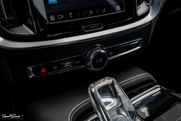 Volvo S60 2.0 Recharge T6 AWD Plus Dark | Long range | Adaptieve cruise | Memory | Nederlandse auto