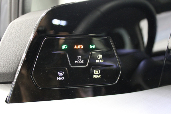 Volkswagen Golf 1.5 TSI Life Edition