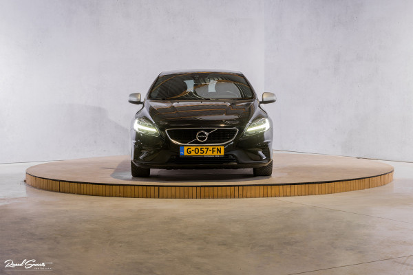 Volvo V40 1.5 T3 Polar+ Sport | R-design | Harman Kardon | Trekhaak.afnb | Keyless | Cruise control |