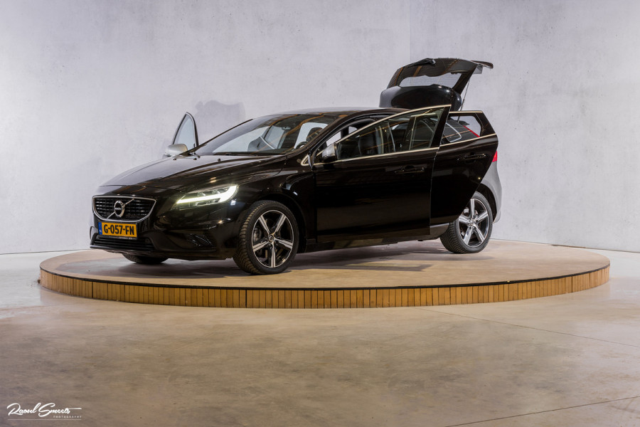 Volvo V40 1.5 T3 Polar+ Sport | R-design | Harman Kardon | Trekhaak.afnb | Keyless | Cruise control |