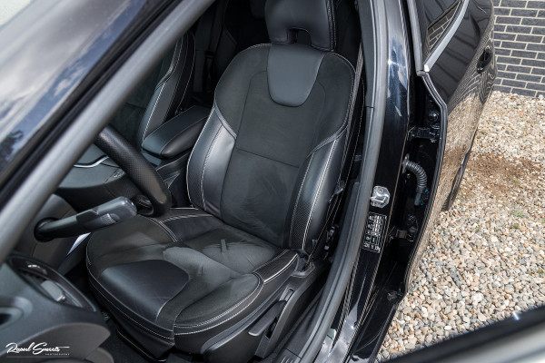 Volvo V40 1.5 T3 Polar+ Sport | R-design | Harman Kardon | Trekhaak.afnb | Keyless | Cruise control |