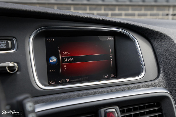 Volvo V40 1.5 T3 Polar+ Sport | R-design | Harman Kardon | Trekhaak.afnb | Keyless | Cruise control |