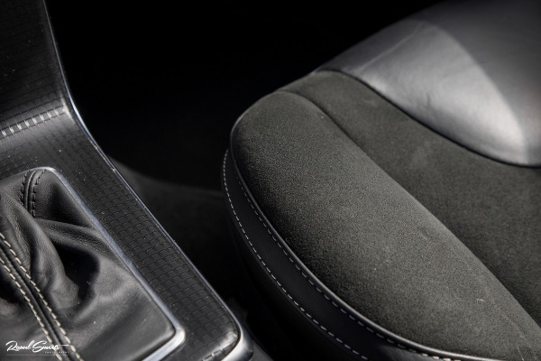 Volvo V40 1.5 T3 Polar+ Sport | R-design | Harman Kardon | Trekhaak.afnb | Keyless | Cruise control |