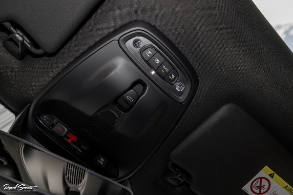 Volvo V40 1.5 T3 Polar+ Sport | R-design | Harman Kardon | Trekhaak.afnb | Keyless | Cruise control |