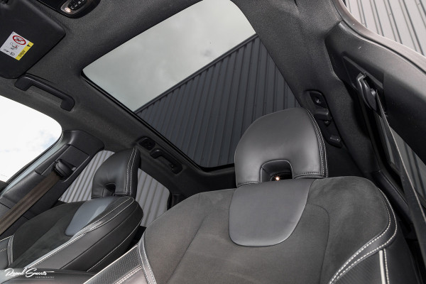 Volvo V40 1.5 T3 Polar+ Sport | R-design | Harman Kardon | Trekhaak.afnb | Keyless | Cruise control |