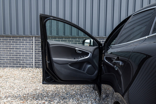 Volvo V40 1.5 T3 Polar+ Sport | R-design | Harman Kardon | Trekhaak.afnb | Keyless | Cruise control |