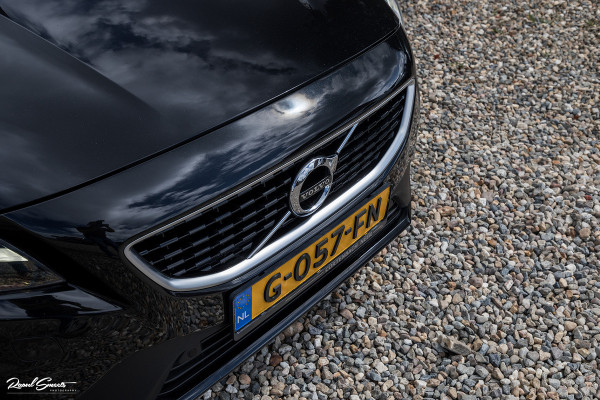 Volvo V40 1.5 T3 Polar+ Sport | R-design | Harman Kardon | Trekhaak.afnb | Keyless | Cruise control |