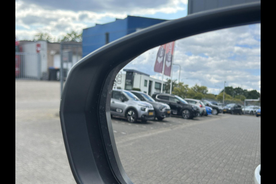 Peugeot 3008 1.6 HYbrid4 | 4x4 300pk GT | Nappaleder | Panoramadak | El.kofferklep | Zeer compleet | Incl. 12 mnd garantie