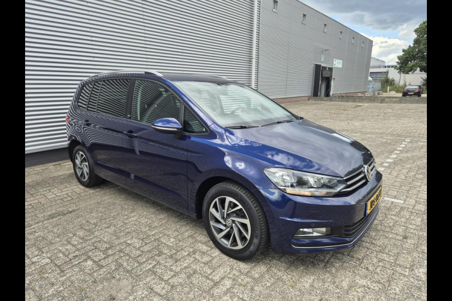 Volkswagen Touran 1.2 TSI Comfortline Adap- Cruise,navigatie,airco,parkeersensoren,
