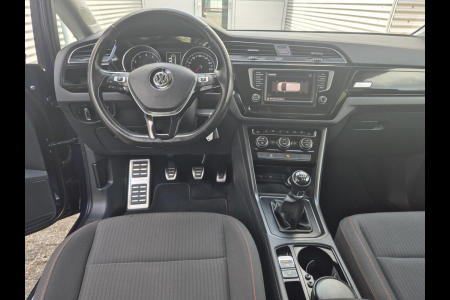 Volkswagen Touran 1.2 TSI Comfortline Adap- Cruise,navigatie,airco,parkeersensoren,