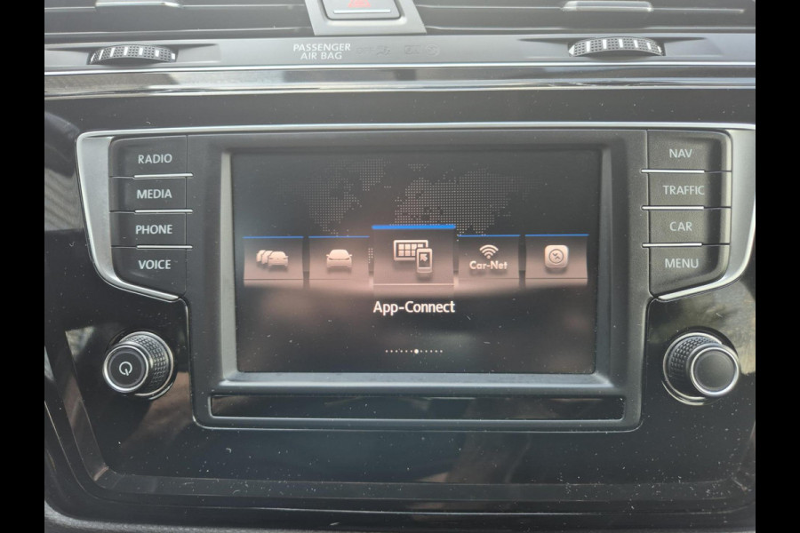 Volkswagen Touran 1.2 TSI Comfortline Adap- Cruise,navigatie,airco,parkeersensoren,