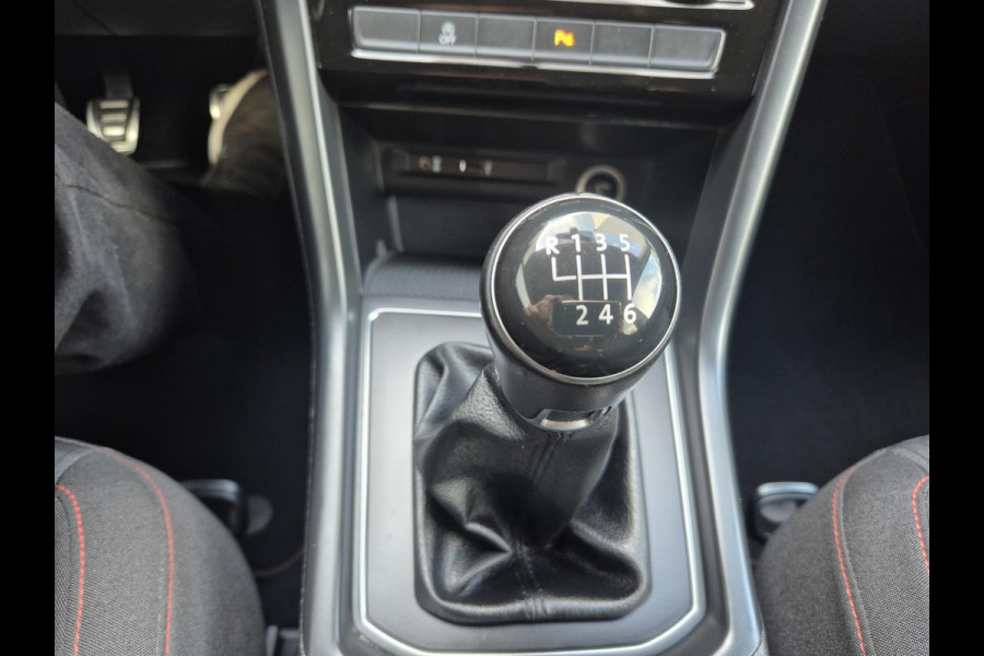 Volkswagen Touran 1.2 TSI Comfortline Adap- Cruise,navigatie,airco,parkeersensoren,