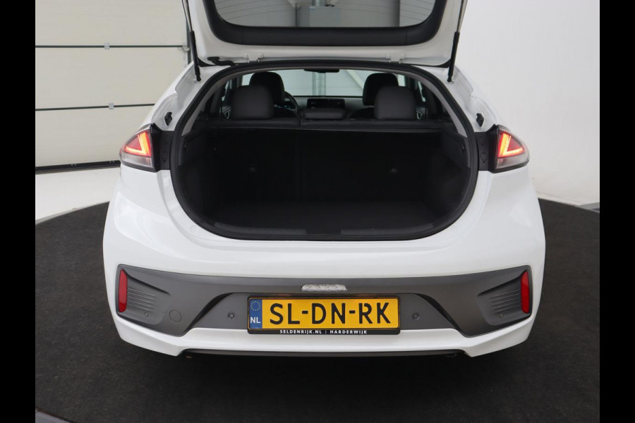 Hyundai IONIQ 1.6 GDi PHEV Premium | Stoelventilatie | Leder | Memory | Adaptive cruise | Stoel & stuurverwarming | Carplay | Navigatie | Camera | Plug In