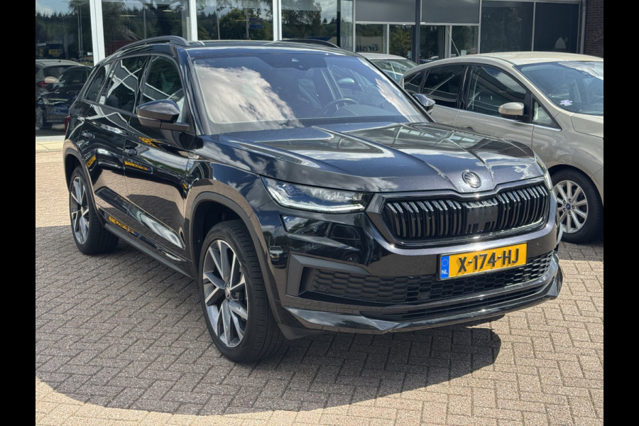 Škoda Kodiaq 1.5 TSI Sportline Business / Trekhaak / Camera / 20'' / Keyless / Navigatie / Matrix LED / DAB / Stoelverwarming / Cruise Control