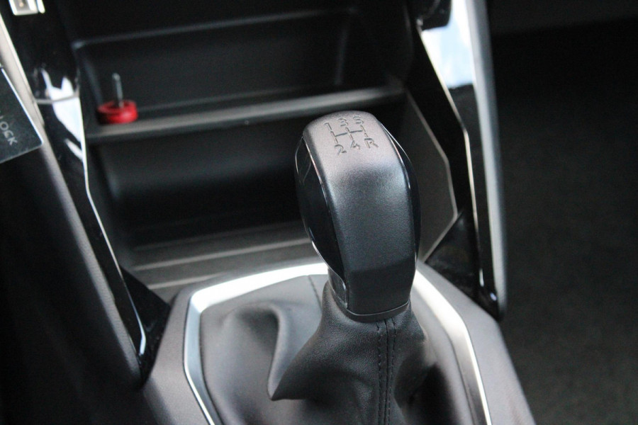 Peugeot 208 1.2 75PK ACTIVE PACK | AFNEEMBARE TREKHAAK | NAVIGATIE | APPLE CARPLAY/ANDROID AUTO | PARKEERSENSOREN ACHTER | DAB+ RADIO | AIRCO | CRUISE CONTROL | LICHTMETALEN VELGEN 16" |