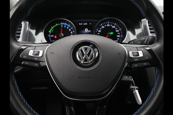 Volkswagen e-Golf E-DITION Acc Pdc Stoelverwarming Navigatie Carplay 127